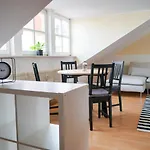 Apartment Fullhouse - - H12 - Marketplace