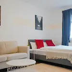 Apartment Fullhouse - - H12 - Marketplace