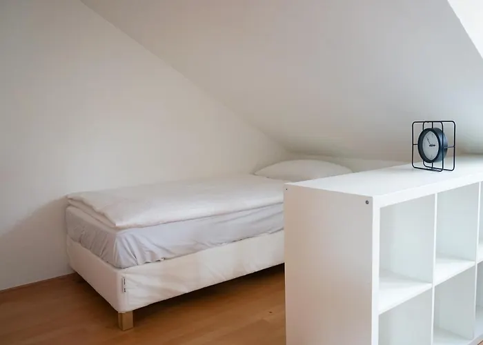 Fullhouse - - H12 - Marketplace * Jena